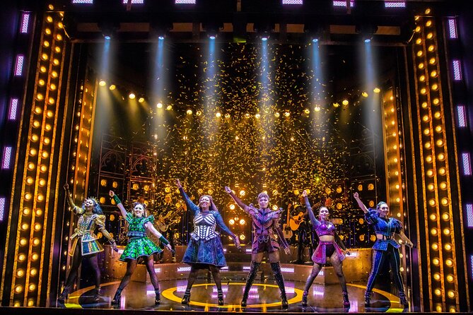 London Theatre: SIX The Musical - SIX at the Vaudeville Theatre, what the 75 minutes feels like