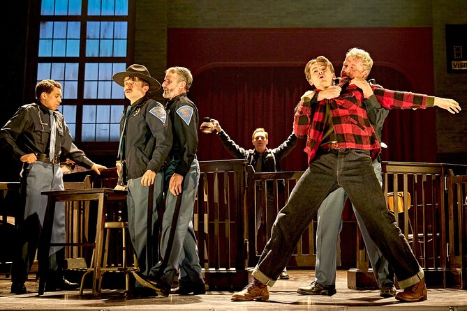 London Theatre: Stranger Things: The First Shadow - The Phoenix Theatre experience: grand, functional, and ready for your night