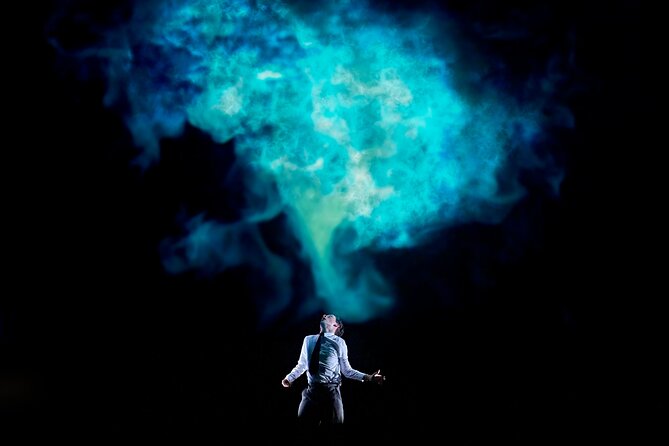 London Theatre: Stranger Things: The First Shadow - Getting there with a mobile ticket near public transportation