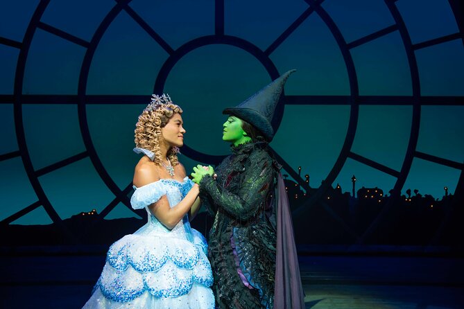 London Theatre: Wicked the Musical - Songs, sets, costumes, and the stunt work you will actually notice