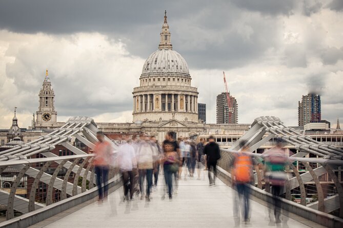 London through the lens: Iconic photo spots, hidden gems & food. - A private photo tour that actually teaches you how to see