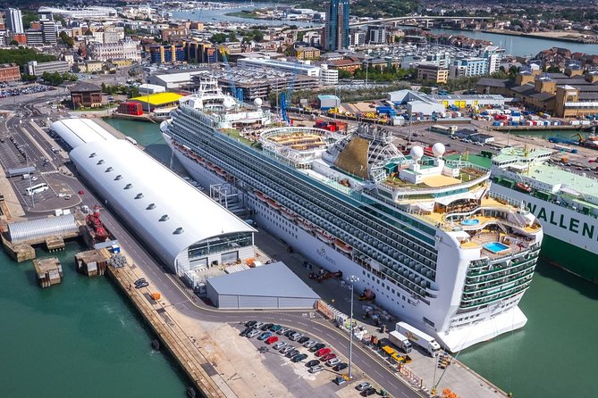 London to Southampton Cruise Terminals Private Minivan Transfer - Pickup in central London, hotel lobby or front door