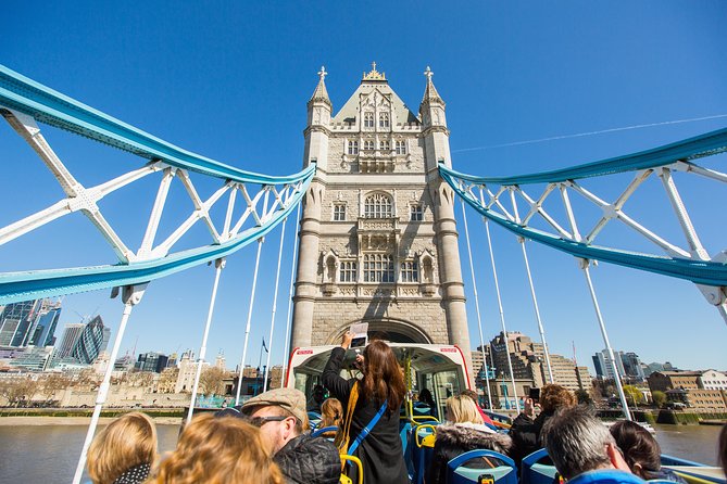 London Tootbus Hop on Hop off Bus Tour and Thames River Cruise - Finding Stops Fast: How the Tootbus App Changes Your Experience