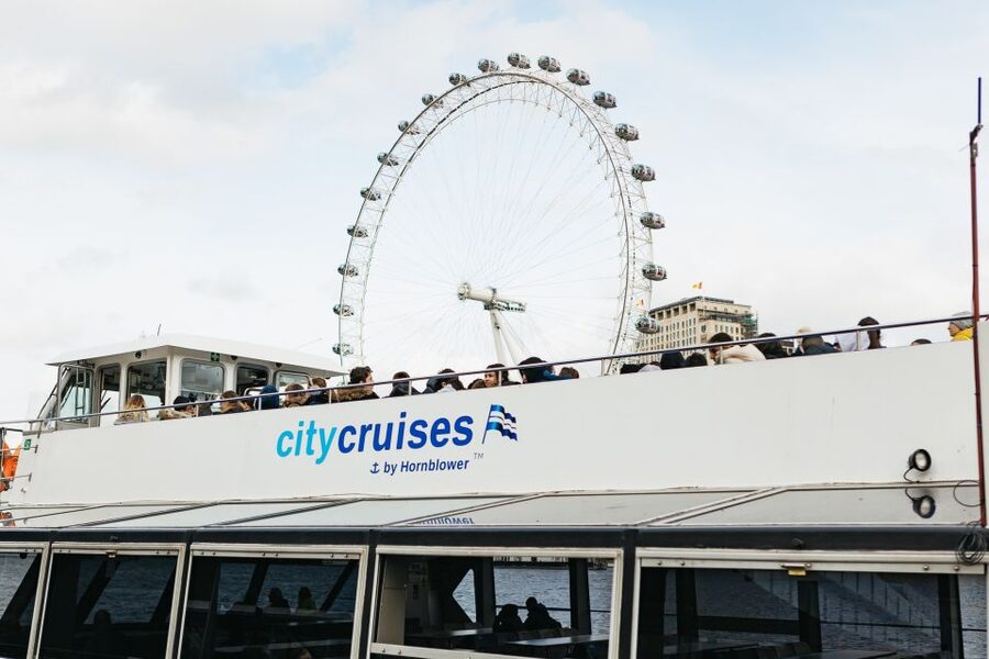 London: Tootbus Must-See Hop-On Hop-Off Bus Tour with Cruise - Buckingham Palace and St. James: Pageantry Without the Marathon