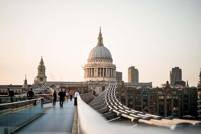 London: Top Attractions and City Highlights Walking Tour - Covent Garden start, a tour that helps you get your bearings fast