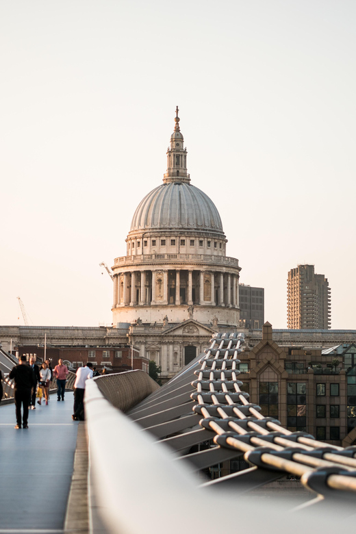 London: Top Attractions and City Highlights Walking Tour - Trafalgar Square and Nelson’s Column, why this square matters