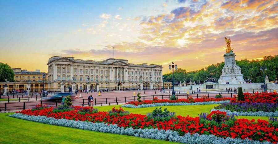 London: Tower, Cruise, & Harrods Tea Full-Day Experience - A fast-track London day from Victoria Coach Station