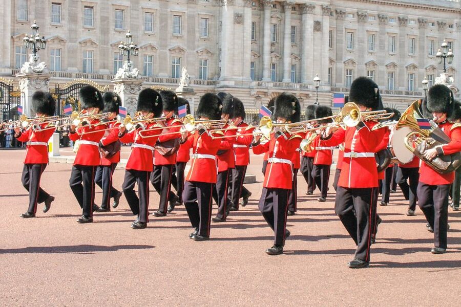 London: Tower, Cruise, & Harrods Tea Full-Day Experience - A private Thames cruise in summer: Parliament to Shakespeare’s Globe