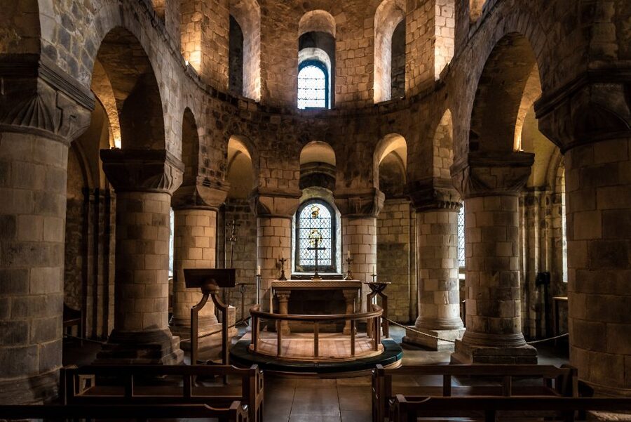 London: Tower of London Guided Tour with Crown Jewels Option - Inside the Tower: where the medieval palace story actually clicks