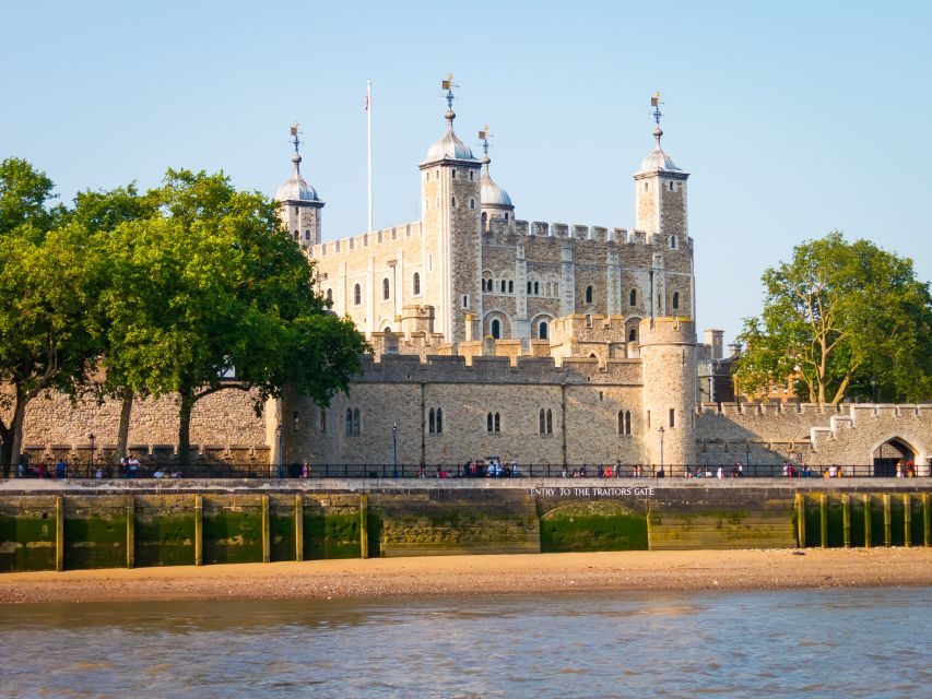 London: Tower of London Guided Tour with Crown Jewels Option - How the 3-hour experience fits your priorities (and when to upgrade)