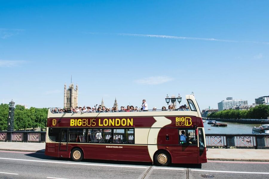London: Tower of London, Hop-on, Hop-off Bus & River Cruise - Thames River Cruise: 40 Minutes That Tie the Day Together