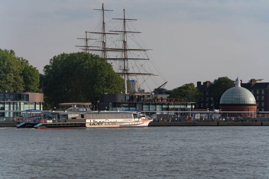 London: Uber Boat 1-Day Hop-On Hop-Off and Cable Car Tickets - When This Day Plan Works Best (and When It Can Annoy You)