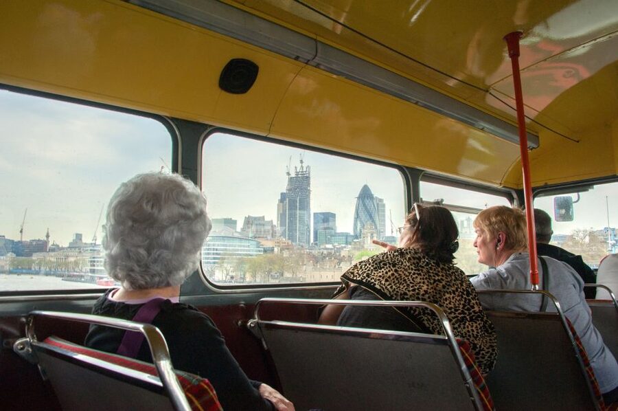 London: Vintage Bus Tour and London Eye Ticket - Buckingham Palace, 10 Downing Street, and the Changing of the Guard
