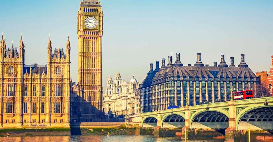 London: Vintage Bus Tour and London Eye Ticket - Photo Stops for Tower of London and Westminster Abbey, Plus St Paul’s Views
