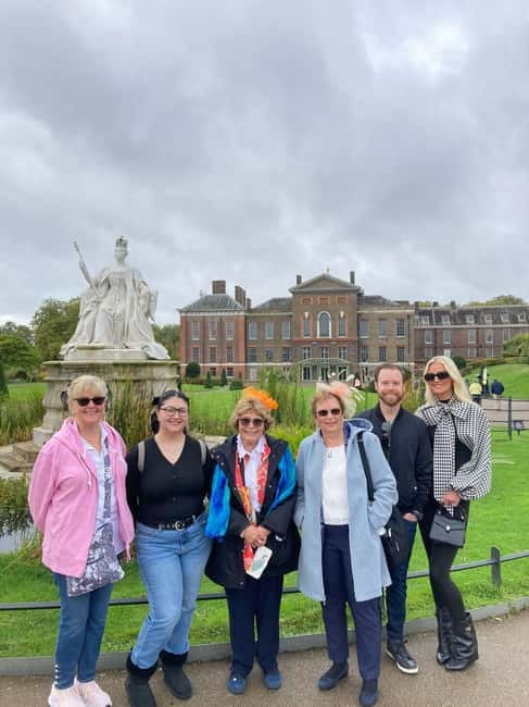 London: VIP Kensington Palace Gardens Tour & Royal High Tea - Meeting at Hilton Hyde Park, Then Straight Into Kensington