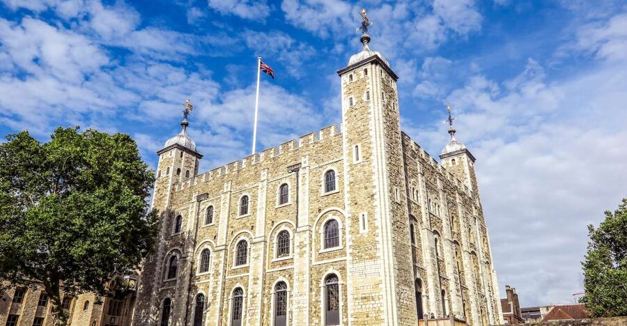 London: VIP Tower of London & Tower Bridge Early-Access Tour - The Jewel House and White Tower, your early-window game plan