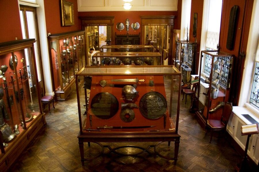 London: Wallace Collection & National Gallery Private Tours - Language Options, Wheelchair Access, and Guide Quality Signals
