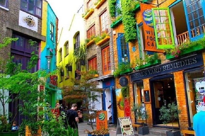 London West End Sunset Tour in Spanish - Leicester Square, Chinatown, and Piccadilly Circus after dark