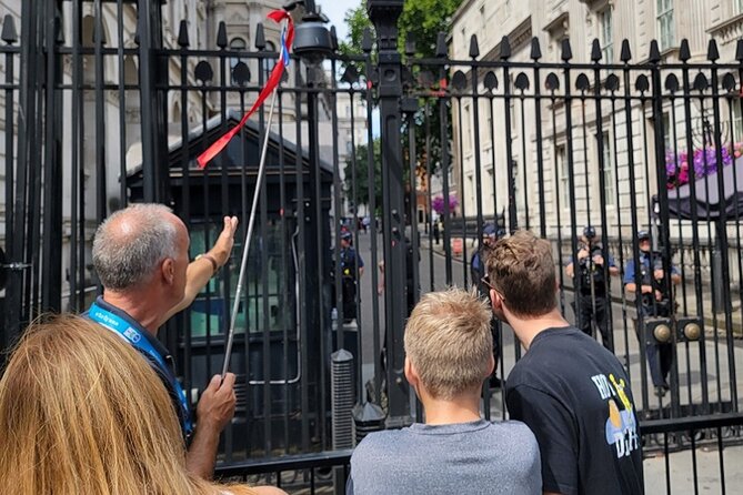 London: Westminster Abbey, Big Ben & Changing of the Guards Tour - Getting a Good Spot for the Changing of the Guard (and Handling Day-of Changes)