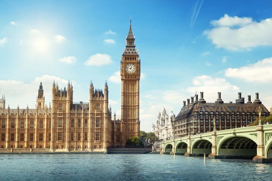 London Westminster Abbey French Tour with Fast-Track Tickets - What makes this tour good value for $107