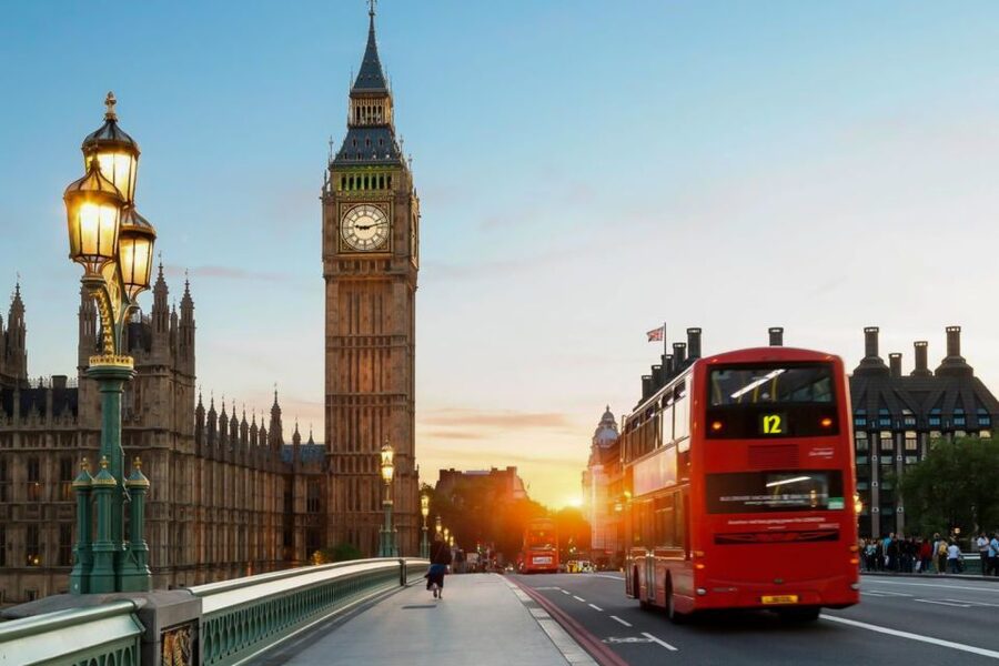 London: Westminster Tour, River Cruise, and Tower of London - The Thames cruise from Westminster to Tower Pier gives you a real breather