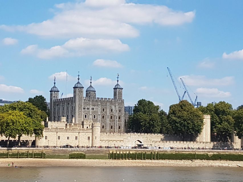 London: Westminster Tour, Tower of London & Tower Bridge - Buckingham Palace to Parliament Square: the Westminster highlights in focused walking time