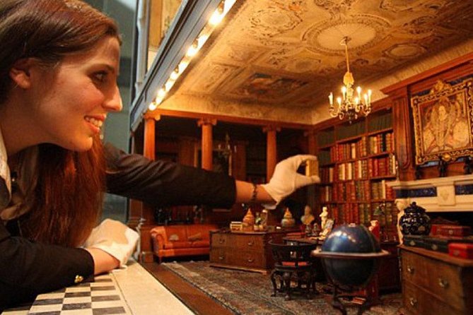 London, Windsor Castle, Hampton Court Palace with Free Snack Pack - Pace, Group Size, and Why Your Experience May Vary
