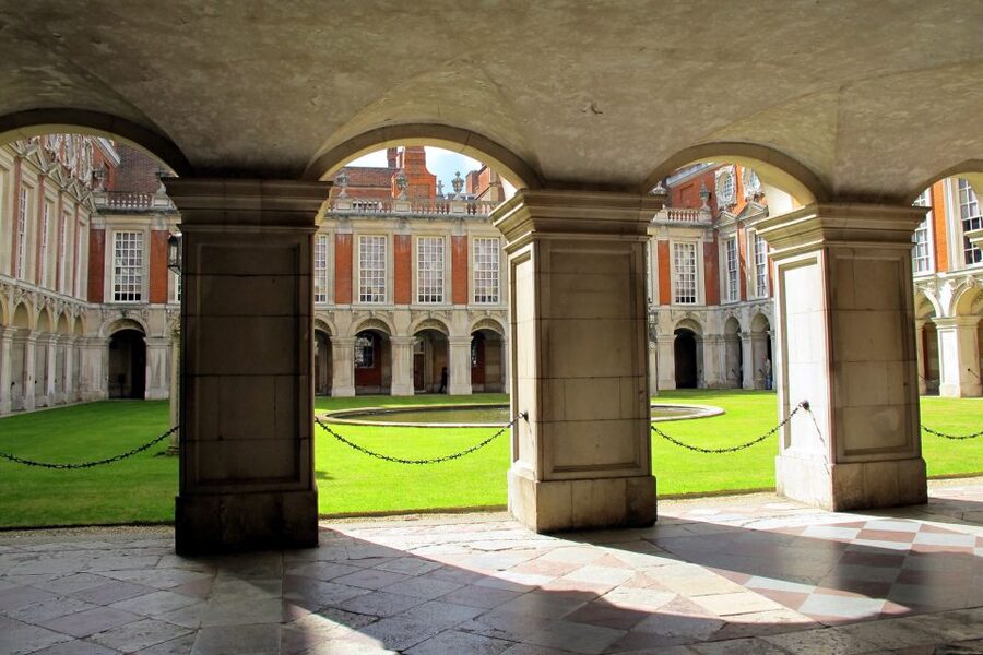 London: Windsor Castle & Henry VIII's Hampton Court Palace - Key points