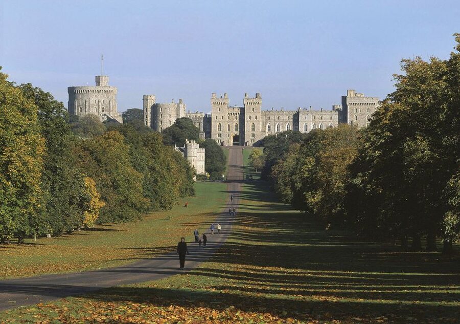 London: Windsor Castle & Henry VIII's Hampton Court Palace - Windsor Castle State Apartments: The Royal Space You Can Actually Walk Through