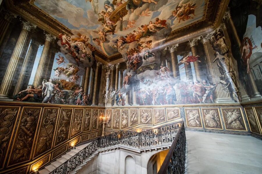 London: Windsor Castle & Henry VIII's Hampton Court Palace - Queen Mary’s Dolls’ House: The Tiny World That’s Shockingly Impressive