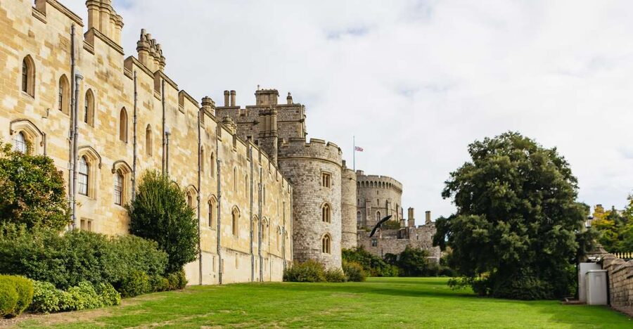 London: Windsor Castle, Stonehenge & Bath Full-Day Tour - Windsor Castle, State Apartments, and St George’s Chapel Rules