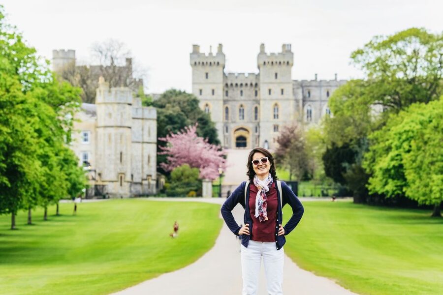 London: Windsor, Stonehenge, Bath, and Roman Baths Day Trip - Bus comfort, headphones, and how the guide keeps it from feeling chaotic