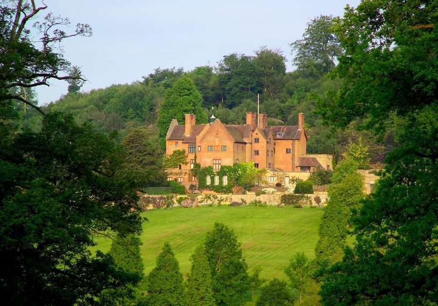 London: Winston Churchill Family Home with Transportation - Key Highlights You’ll Feel Immediately