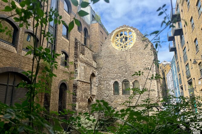 London Witches and History Walking Tour - Getting oriented at Southwark View Point (and avoiding the meet-up hassle)