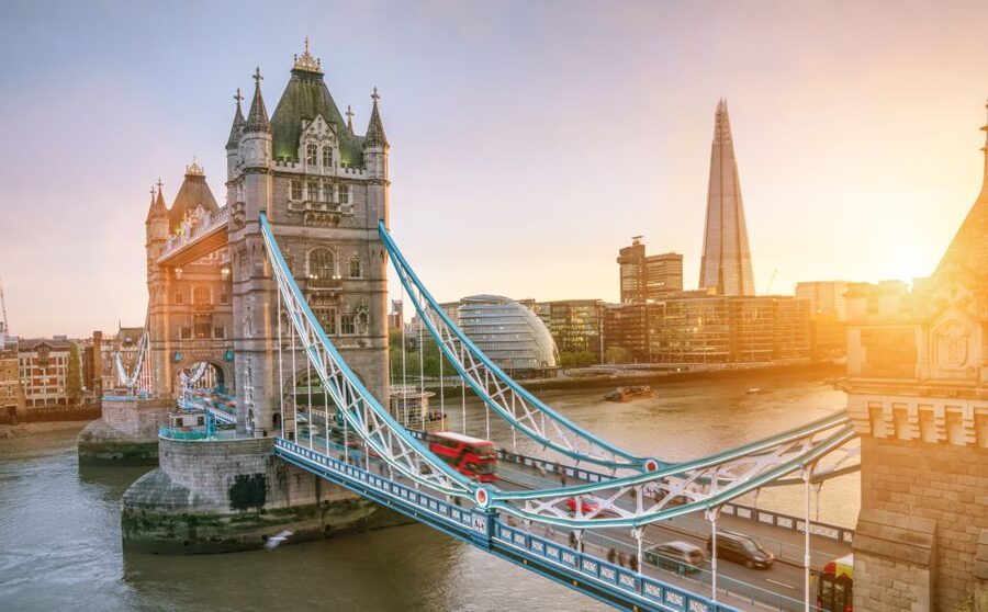 London: World War II History in London Private Guided Tour - Why WWII still feels close in London, and this tour makes it practical