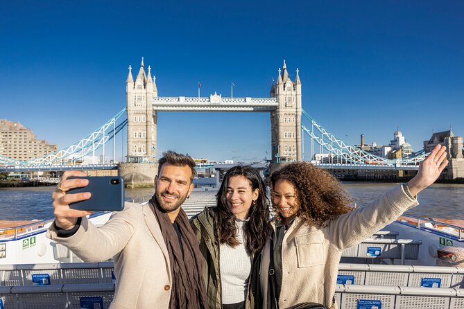 Lunch River Cruise on the Thames with 2-Course Meal - Commentary on board: how to get context without losing the lunch