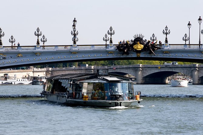 Luxury Paris Day Trip from London with Seine River Lunch Cruise - Bateaux Parisiens lunch cruise: live music plus a proper three-course break