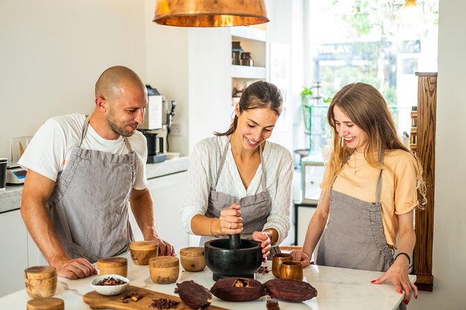 Make Your own Amazing Chocolate in Notting Hill - Finding Melt at 59 Ledbury Rd, and what the timing feels like