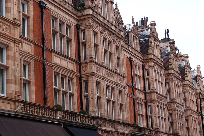 Mayfair, London's famous aristocratic village - Exclusive, Private Walking Tour - Stop 1: Fortnum and Mason, the royal-candle origin story