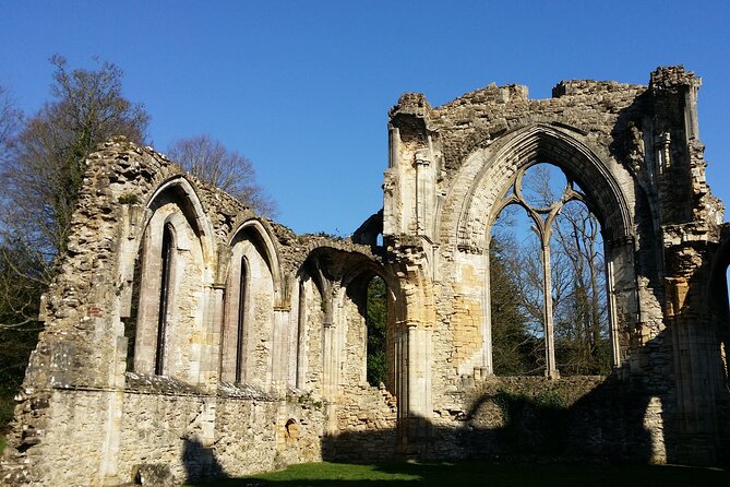 Minibus from Heathrow Airport to Southampton via Netley Abbey - Where You Get Dropped Off in Southampton Cruise Country