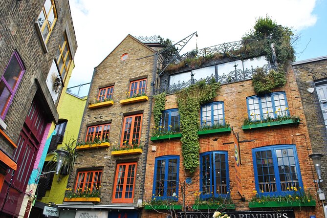 Misfits of Covent Garden Walking Tour - Neal Street, the Gin Craze, and Seven Dials’ Harder Past