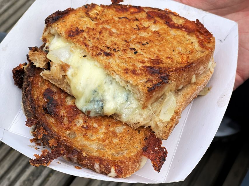 NO DIET CLUB - Bike and Food tour in London ! - Camden Market finale: a food stop plus a gift-friendly finish