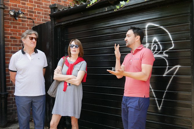 Notting Hill Walking Tour for Small Groups - Guide Style: Shade, Anecdotes, and Keeping the Group Together