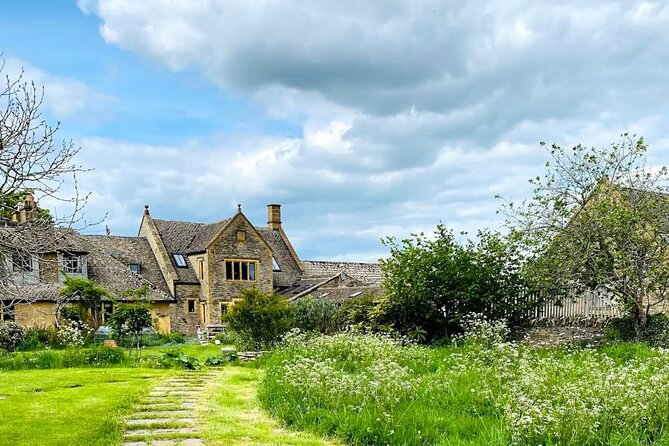 One Day Tour from London to The Cotswolds - Bourton-on-the-Water: the River Windrush and real lunchtime options