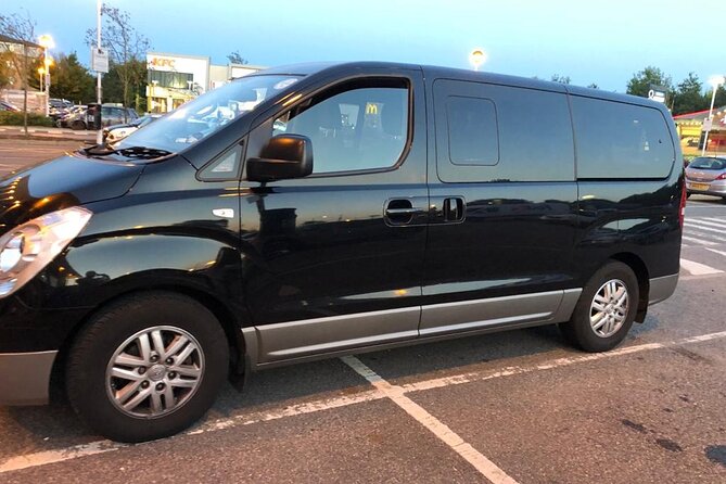 One Way Taxi Transfer from London City Airport to London City - Price and value for a group of up to 3
