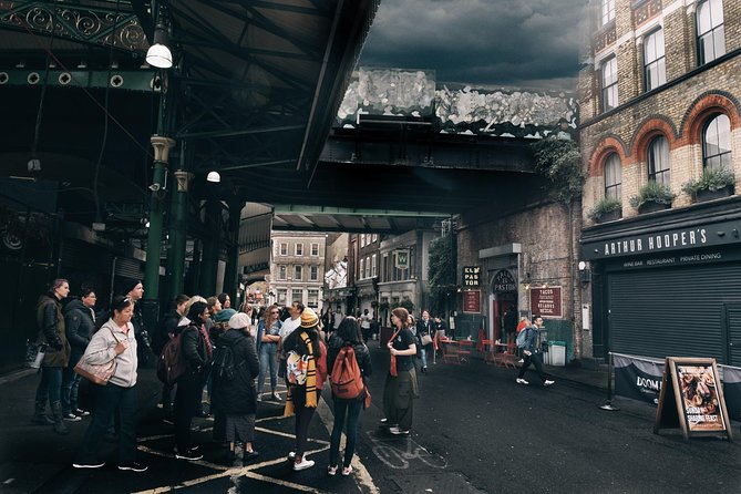 Originale Harry-Potter-Tour auf Deutsch: Geführte Tour - Stop 1: Borough Market and the Leaky Cauldron vibe
