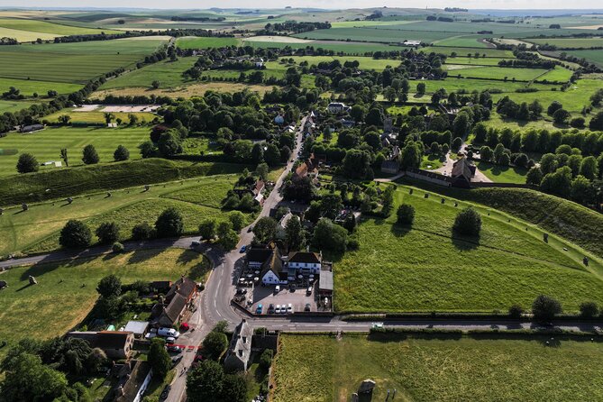 Oxford and Cotswolds Tour with Country Pub Lunch from London - Oxford university walk plus the Divinity School admission