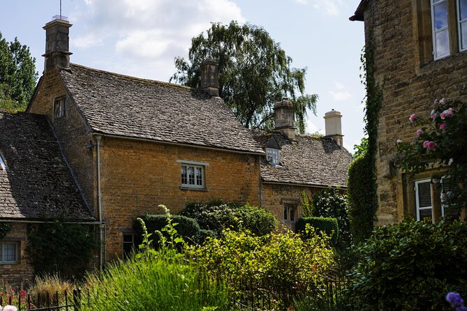 Oxford and Cotswolds Tour with Country Pub Lunch from London - The country pub lunch: why included meals are a big deal on day trips