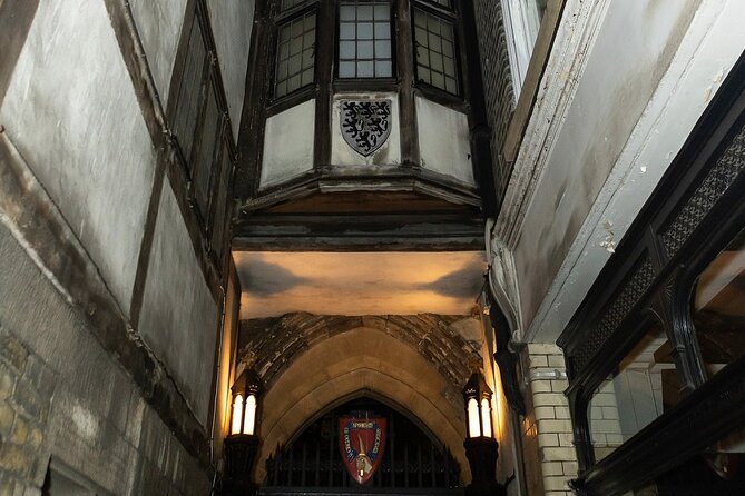Paranormal ActivityTour in Old London - Scratching Fanny of Cock Lane, London’s best-known haunting story