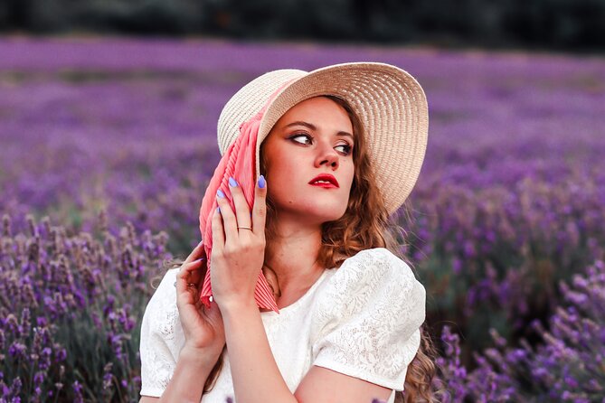 Photoshoot in London with Professional Photographer - Posing Help That Feels Natural, Not Awkward